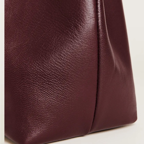 NEW! Reformation Dimitri pouch bag in ruby Burgundy Leather Bucket purse - Picture 2 of 9